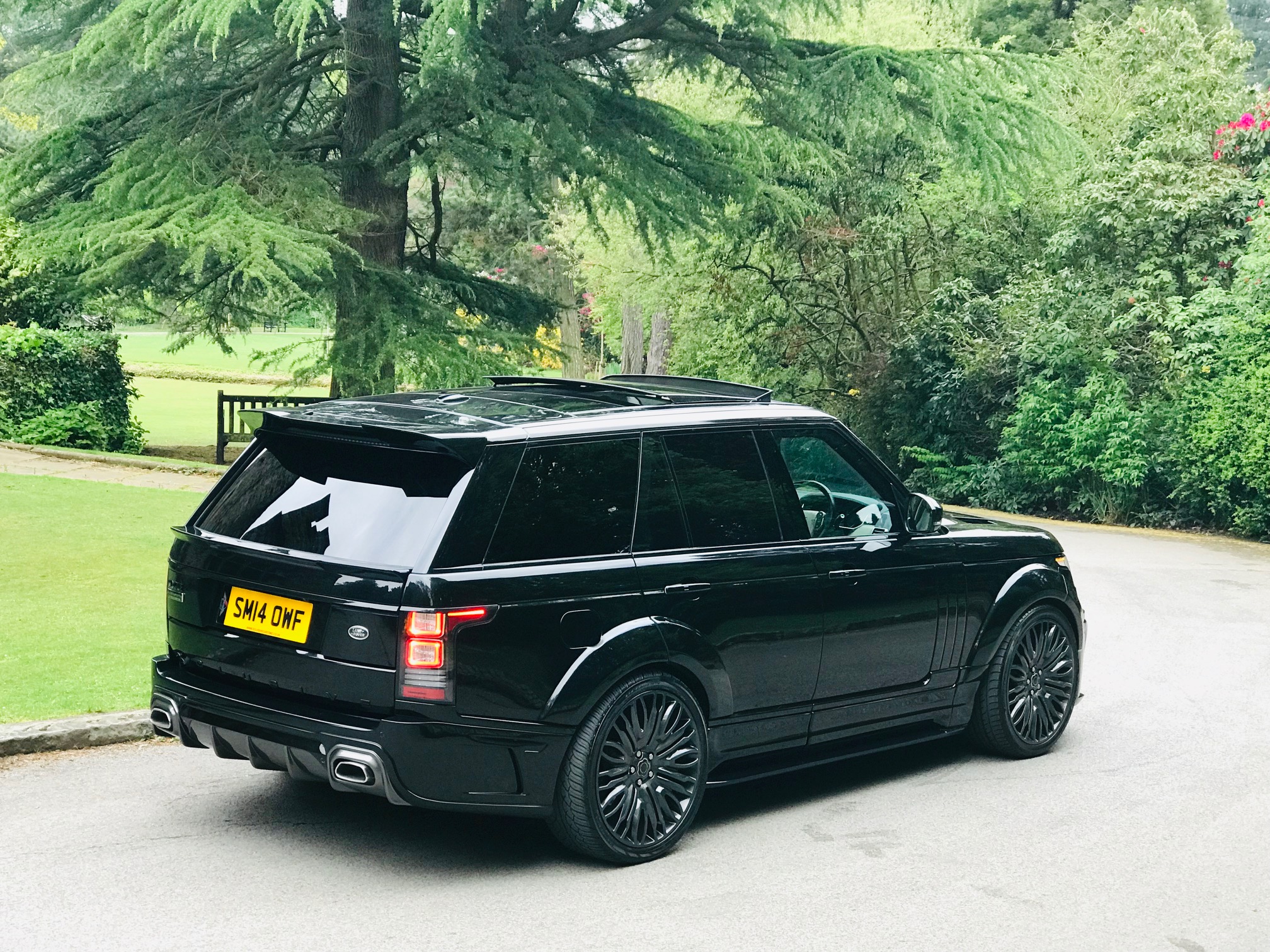 Can you add rear entertainment to Range Rover?