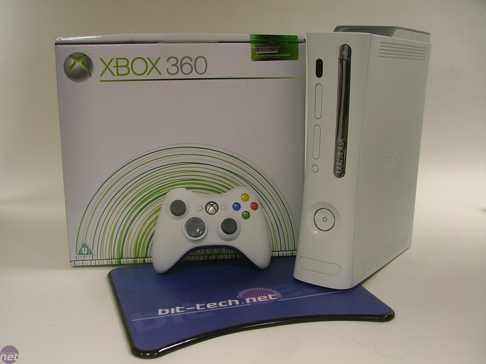 Xbox авито. Xbox 360 2005. Xbox 360 премиум. Xbox 360 2008. Икс бокс 360 2005.